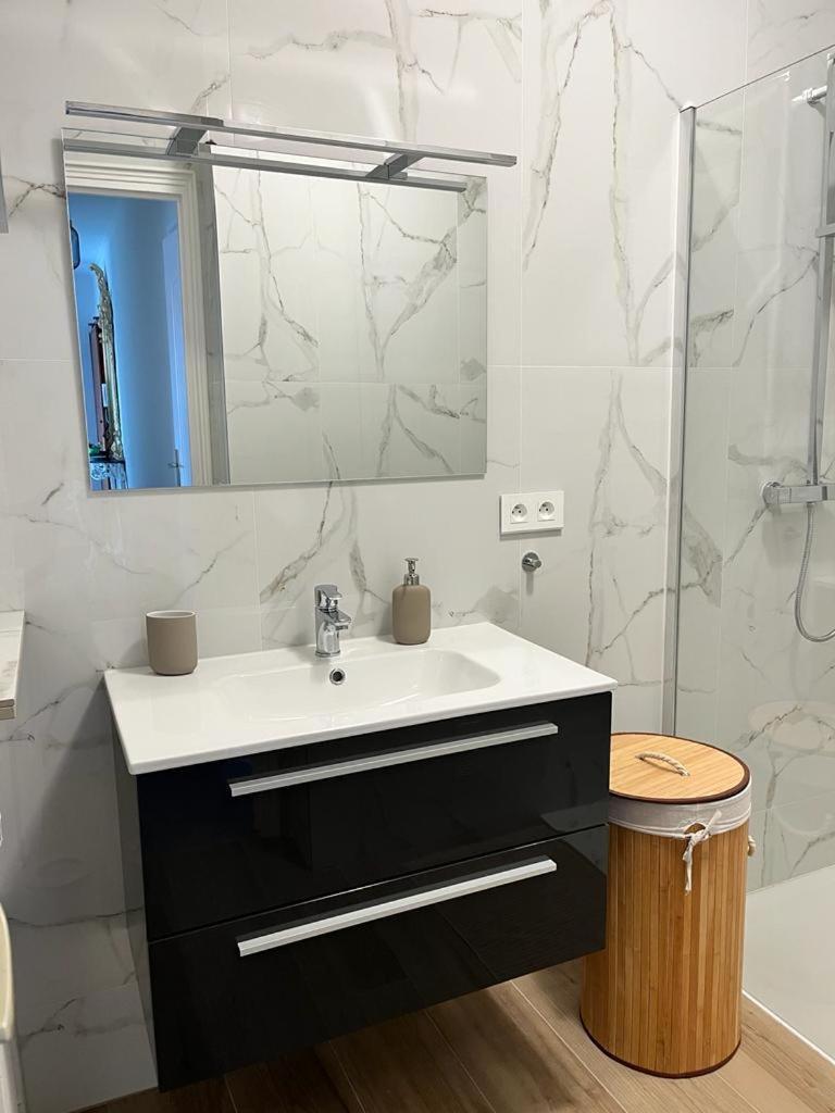 Menton Centre, Jardin Bioves, Casino Apartment Luaran gambar