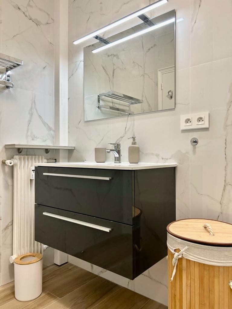 Menton Centre, Jardin Bioves, Casino Apartment Luaran gambar